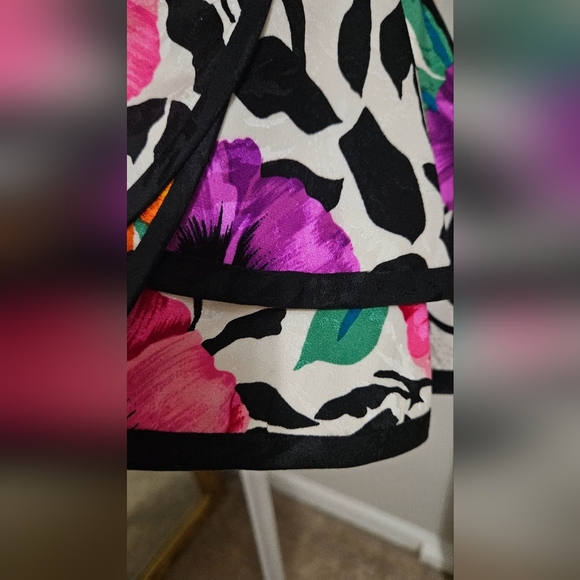 Vintage 80s A.J.BARI Floral 100% Silk Peplum Jacket Top. Size 10(medium) - Picture 11 of 15